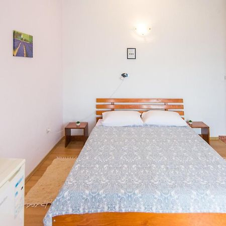 Hotel Sobe Rolo Uz More Biograd Na Moru Exteriér fotografie