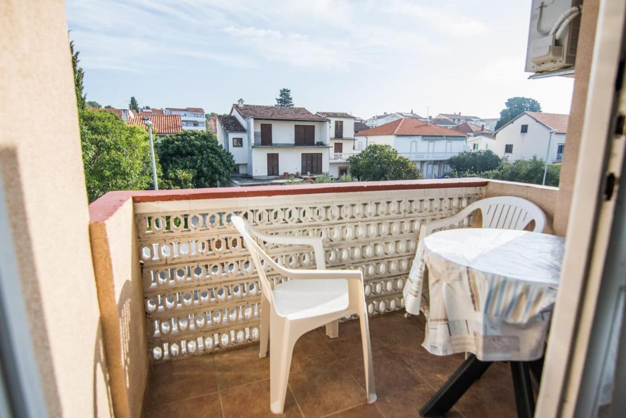 Hotel Sobe Rolo Uz More Biograd Na Moru Exteriér fotografie