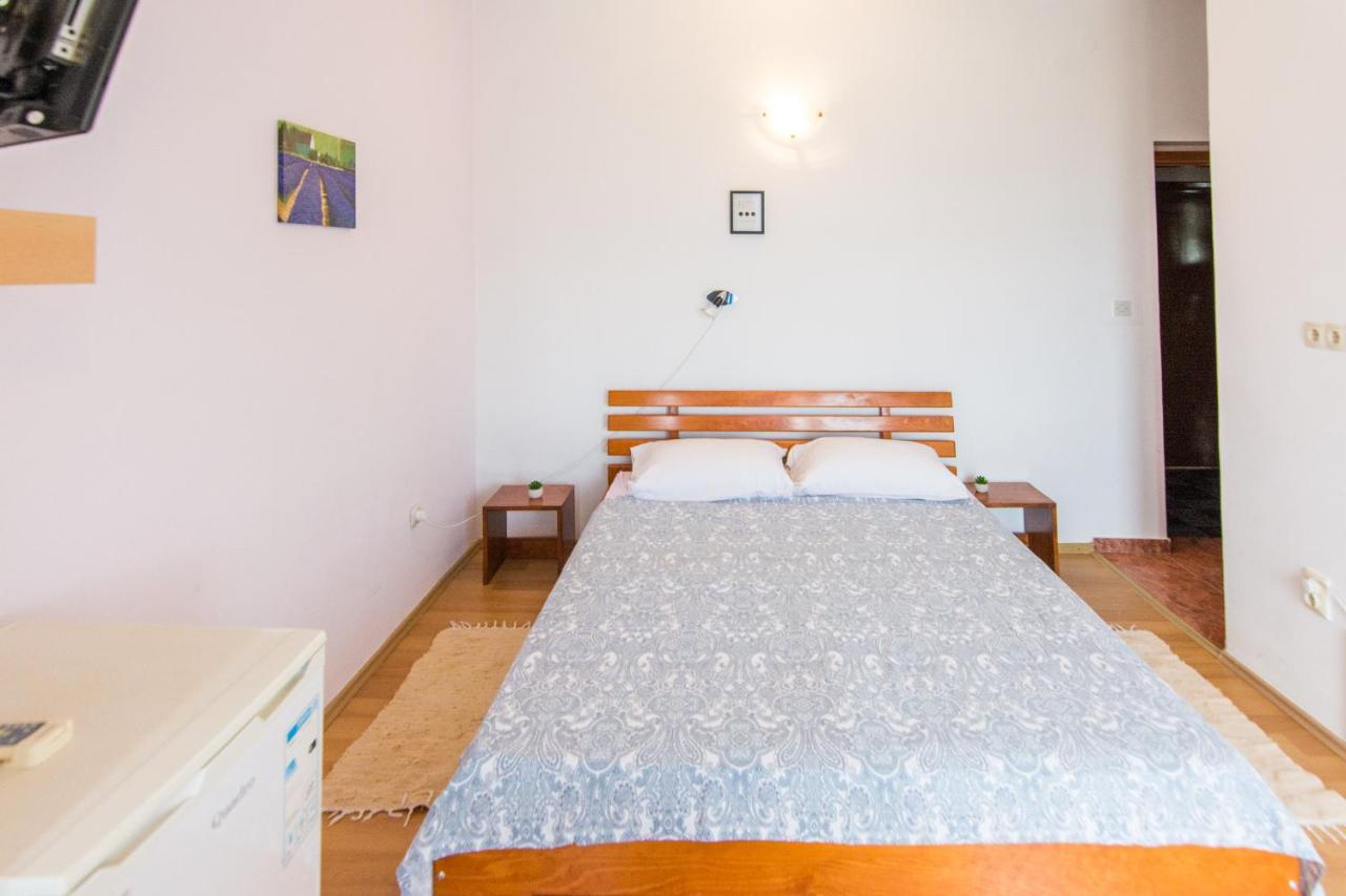Hotel Sobe Rolo Uz More Biograd Na Moru Exteriér fotografie